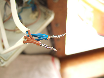 Fil electrique etame L'étamage des fils electrique permet une meilleure conduction.
