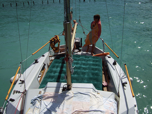 Edel 5 dayboat aménagé en grand bain de soleil Edel 5 dayboat aménagé en grand bain de soleil