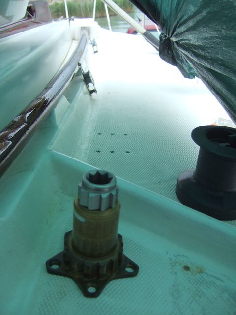 Marquage du pont pour fixer le winch Marquage du pont pour fixer le winch